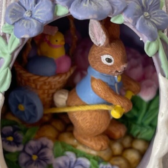 HALLMARK Easter 2002 Egg-spress Bunny Cart Ornament - Picture 7 of 16
